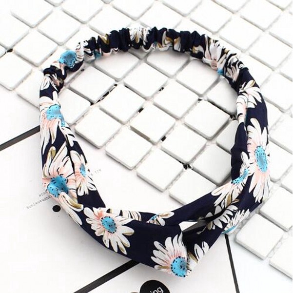 Băng đô hoa xinh xắn dành cho nữ