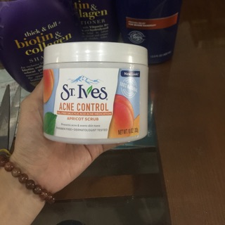 Kem tẩy tế bào chết hương mơ St.Ives Fresh Skin Apricot Scrub 283g