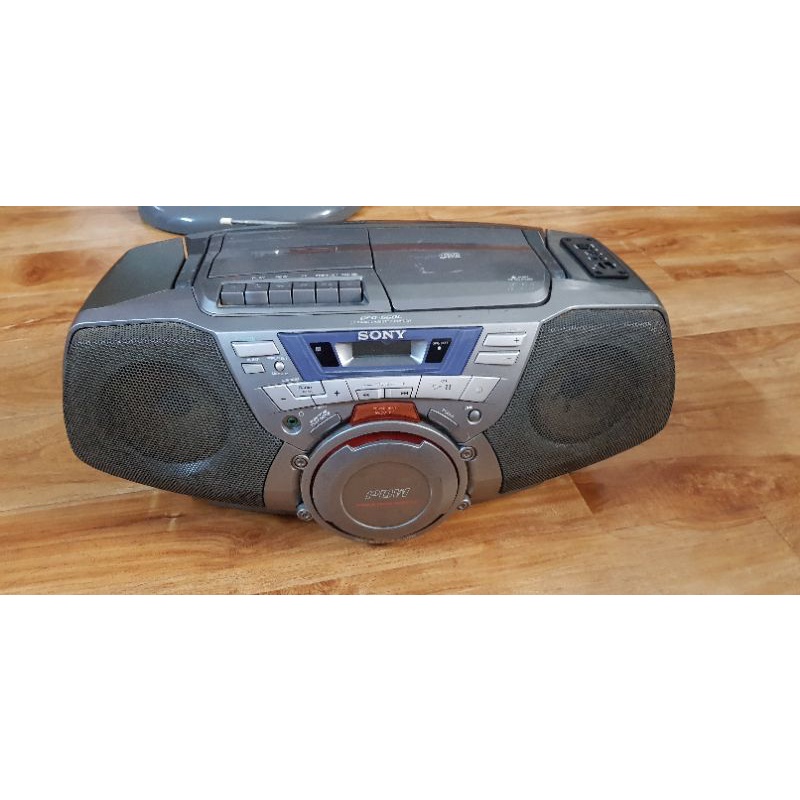 Radio-cassette sony CFD-G50L lắp thêm chức dùng USB, thẻ SD, loa Bluetooth + line in