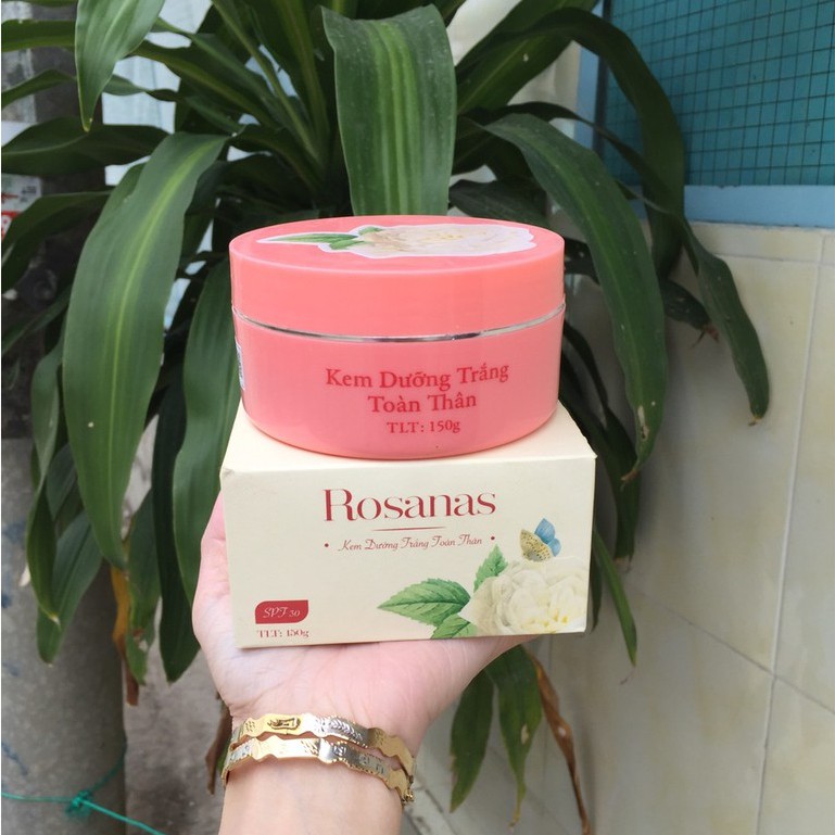 body dưỡng trắng da Rosana