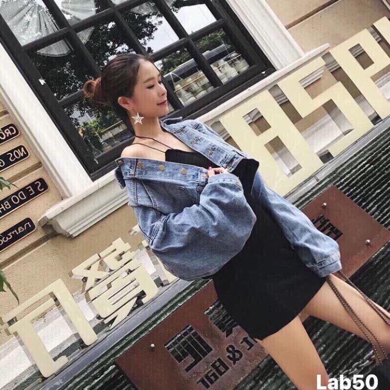 Áo khoác bò khoác jean xẻ lưng có nút | BigBuy360 - bigbuy360.vn
