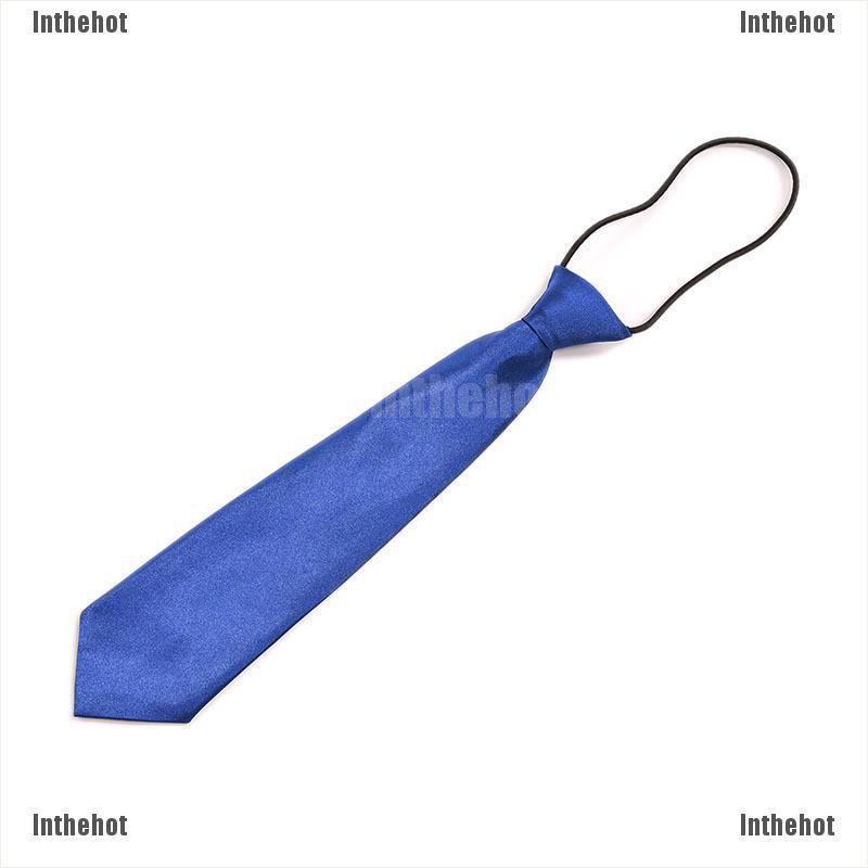 1 Bộ Cà Vạt Màu Cho 1 Bộ