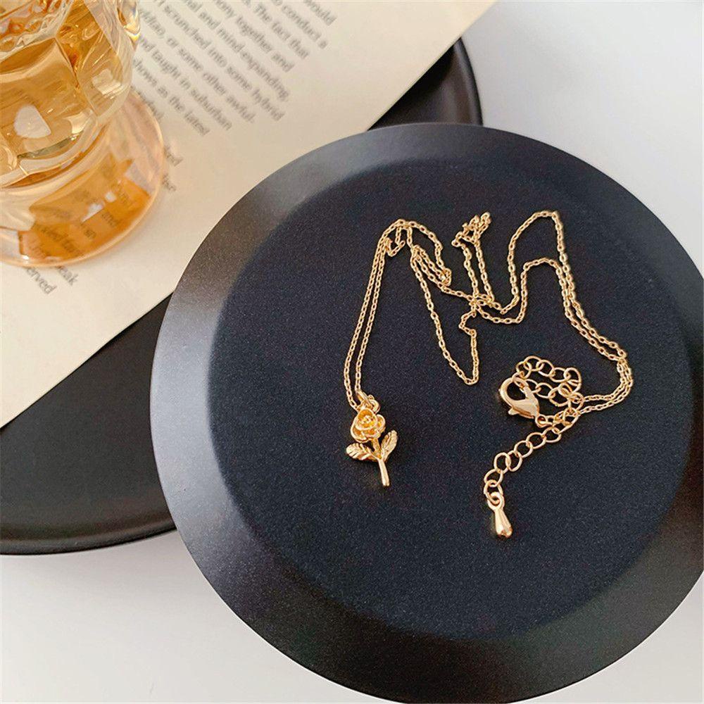Vòng cổ Mặt Hoa Hồng Thời Trang Cho Nữ