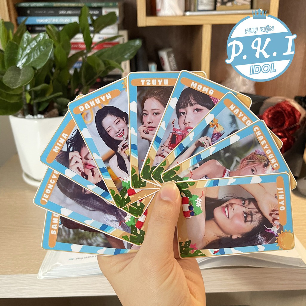 Bộ Card Cứng In Hình Nhóm Nhạc TWICE - Taste of love Bo Góc