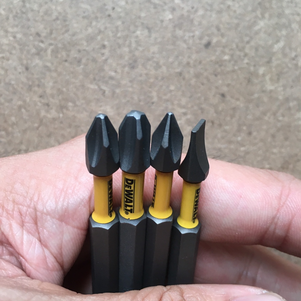 Mũi Vít, Bắn Vít DEWALT Đa Năng Dài 9cm Chuôi Lục Giác Dành Cho Máy Vặn Vít