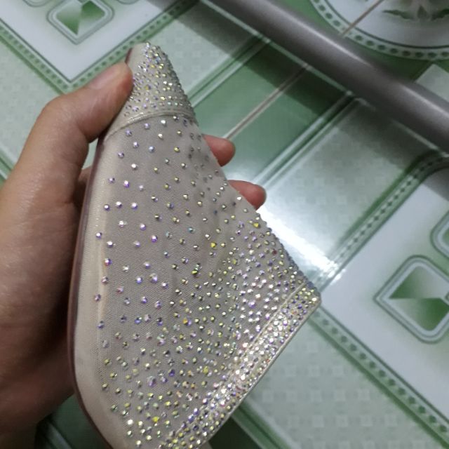 Giày sục nữ đá