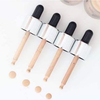 Kem nền CATRICE HD Liquid Coverage 24h