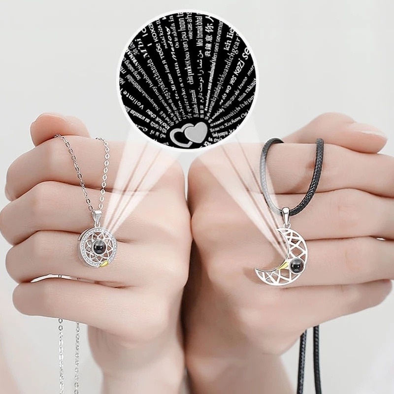 Set 2 vòng cổ từ tính hình mặt trăng mặt trời 100 ngôn ngữ i love you