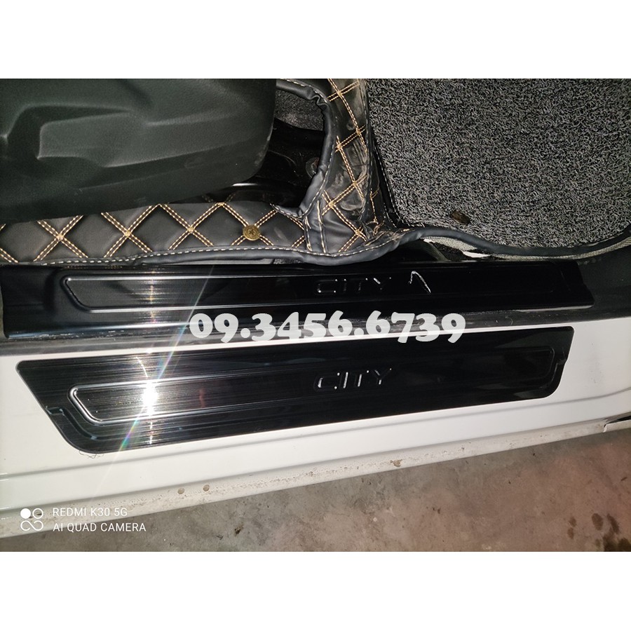 Ốp Bậc Cửa, Nẹp Bước Chân Ngoài Xe Honda City 2014 đến 2022 Mẫu Titan Cao Cấp + tặng keo trợ dính