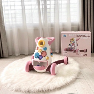 Xe tập đi Holla cho bé.