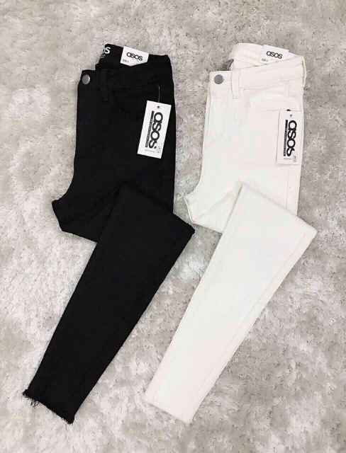 jeans trắng đen tua lai