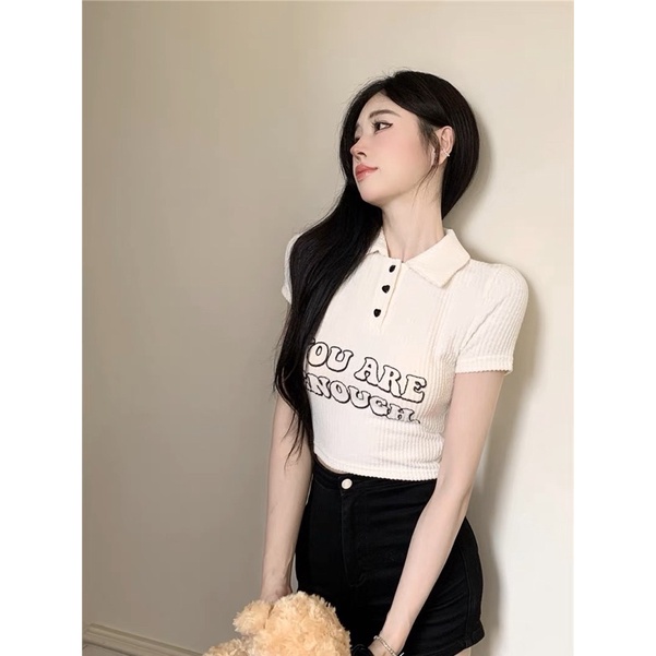 ÁO CROP TOP CỔ TRỤ PHỐI NÚT AU9 XINH XINH