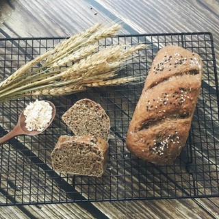 Bánh mì đen yến mạch