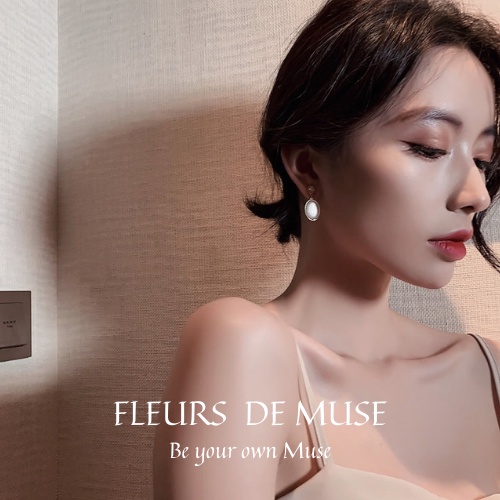 Khuyên tai tròn đính đá Opal sang trọng, cổ điển Fleurs de Muse