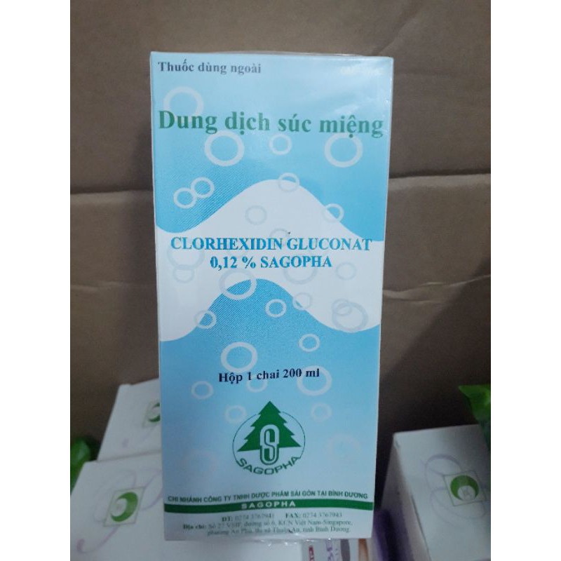 Dung dịch súc miệng Clorhexidin Gluconat 0.12%