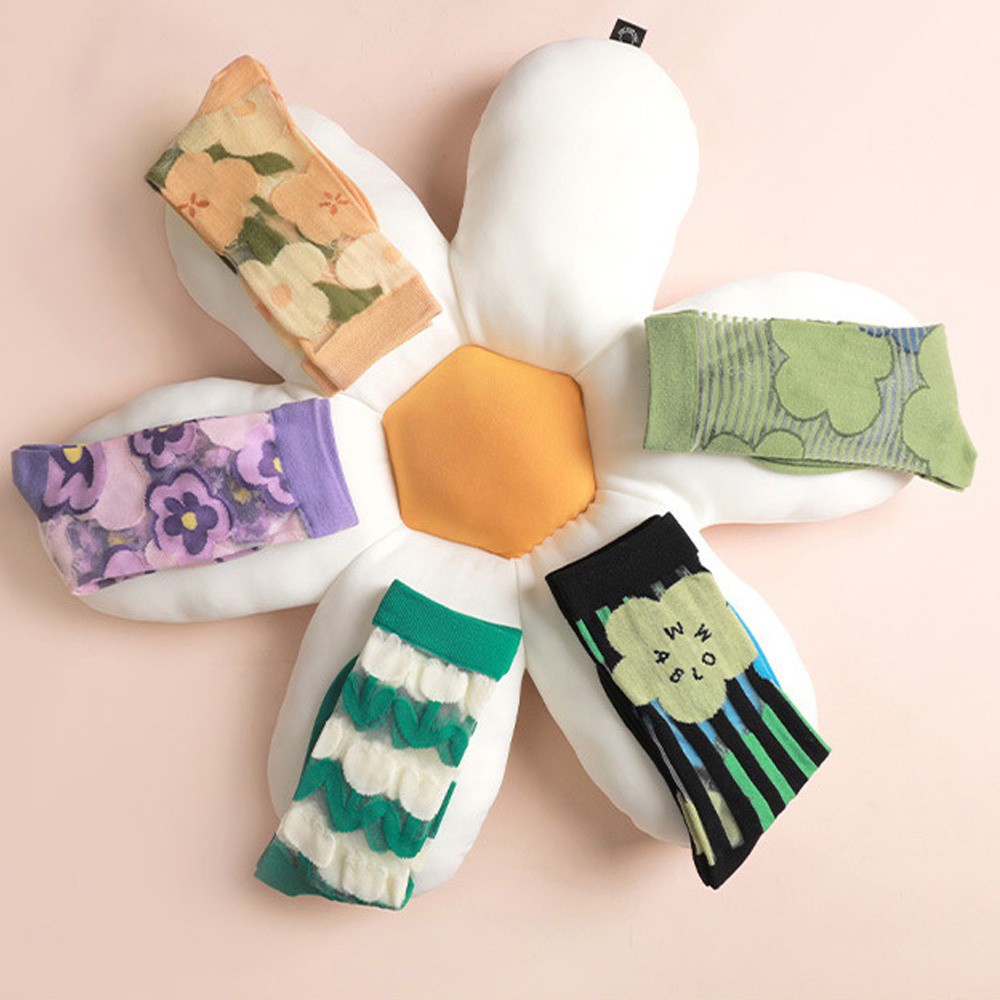 Đôi Vớ Trong Suốt Họa Tiết Hoa Thời Trang Hàn Quốc Sành Điệu Cho Nữ