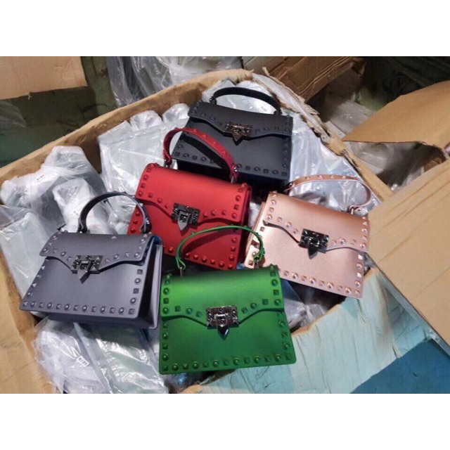 ❤️𝙁𝙍𝙀𝙀𝙎𝙃𝙄𝙋❤️ Túi xách Valentino silicon chống xước