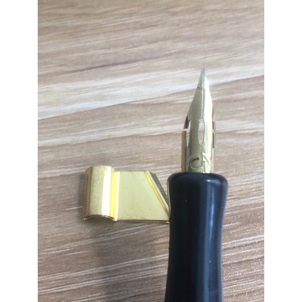 Bút+ lò xo nam châm +ngòi ZEBRA G