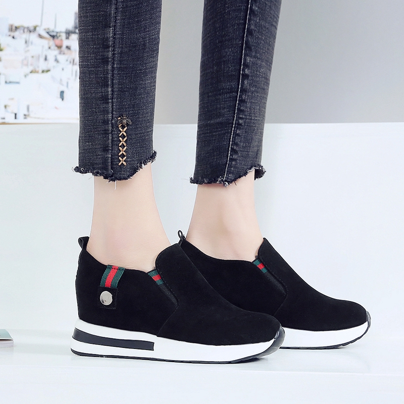 Giày lười thể thao độn đế kiểu dáng năng động cho nữ