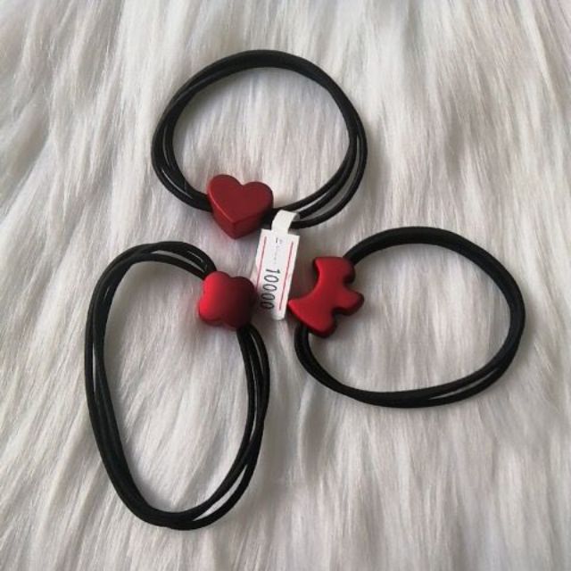 Cột tóc dễ thương 💋