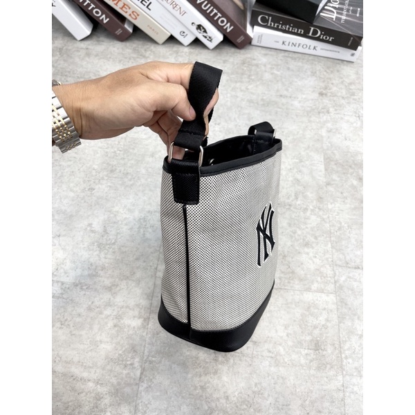 Túi xách MLB dư xịn Hàn Quốc MLB BASIC BIG LOGO BUCKET BAG