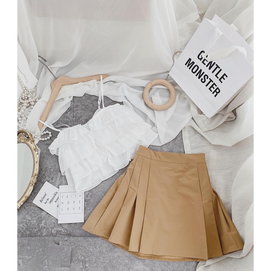 SET CROPTOP TRẮNG 2 DÂY BÈO TẦNG + CHÂN VÁY NUDE XẾP LY | BigBuy360 - bigbuy360.vn