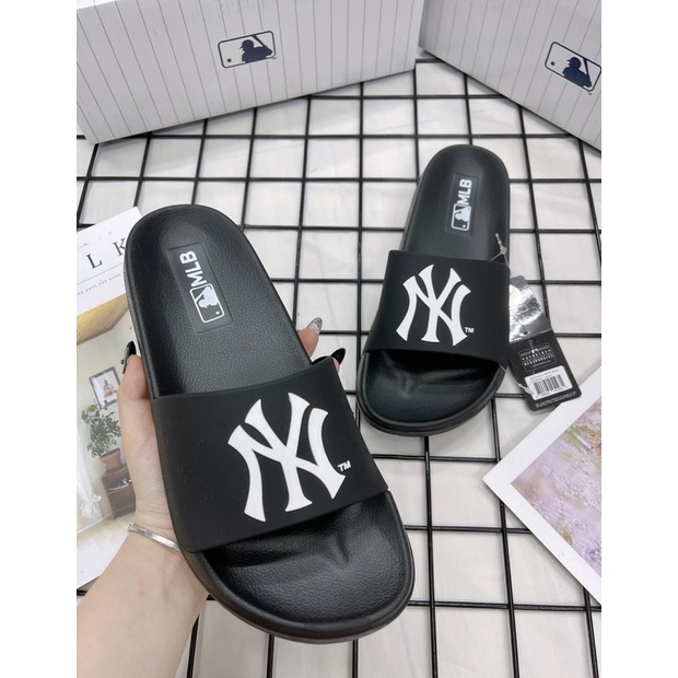 DÉP MLB NỘI ĐIA NY TRẮNG ĐEN - DÉP QUAI NGANG CAO SU CHỐNG NƯỚC - UNISEX NAM NỮ