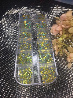 Đá mix size chia khay chân keo gắn móng