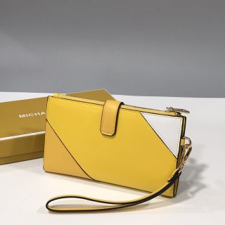 Ví Michael Kors
