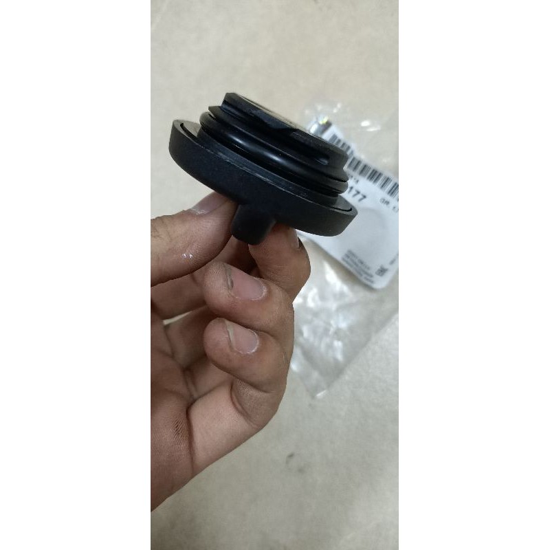 Nắp đổ dầu máy Lacetti cdx,se,Cruze,Captival hàng chính hãng