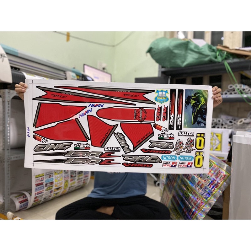 ( Quí khách vui lòng mang ra tiệm cho thợ dán ) Tem Vario 2017 Racing đỏ đen