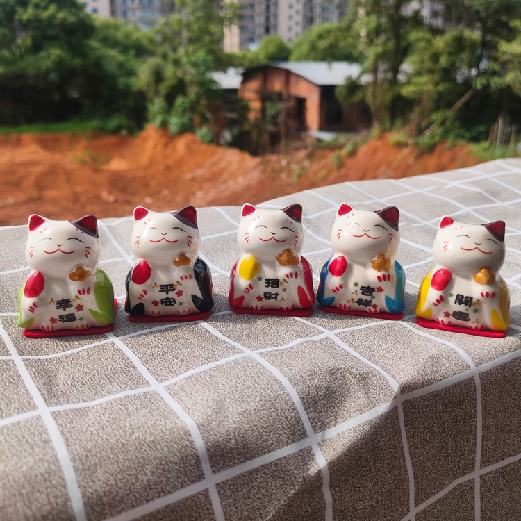 (Hàng Sẳn TP.HCM) Gốm Sứ trang tri xe hơi,phòng khách, Búp bê may mắn Nhật Bản Daruma 5cm