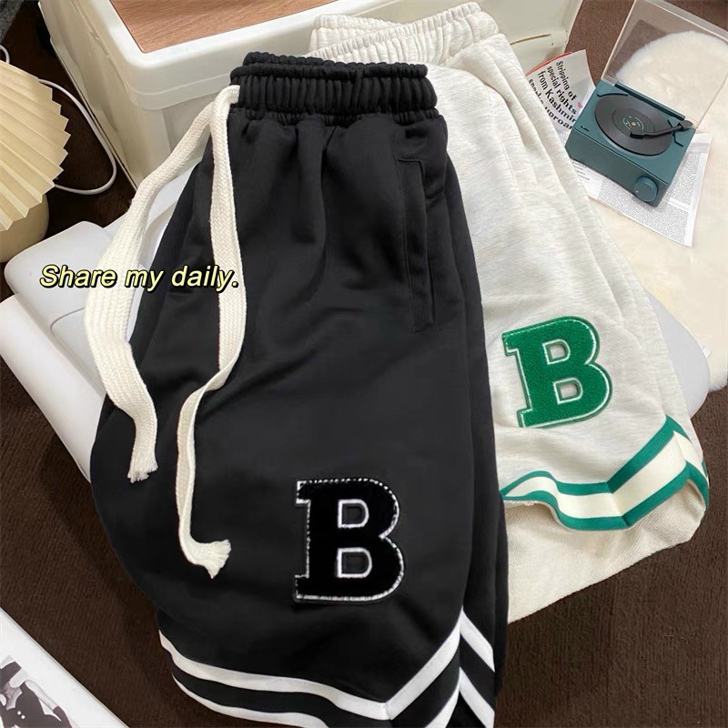 Quần đùi chữ B RUBY Chất bo dầy lên from chuẩn đẹp, hình thêu, unisex nam nữ mặc được