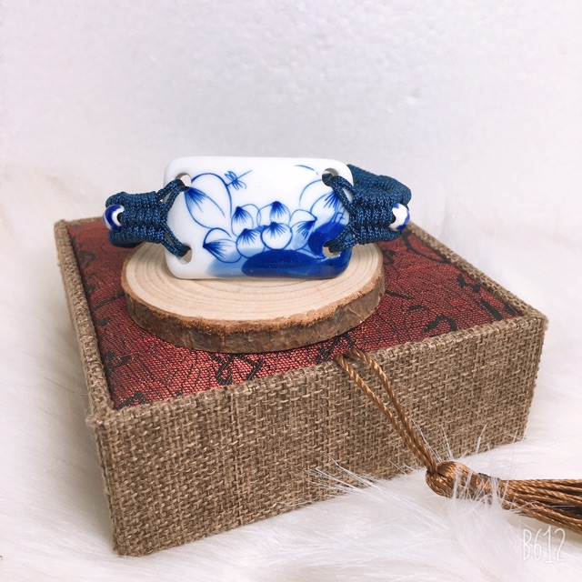 Vòng tay handmade tặng kèm hộp phong thuỷ 0 đồng đài sen màu xanh (ảnh thật)