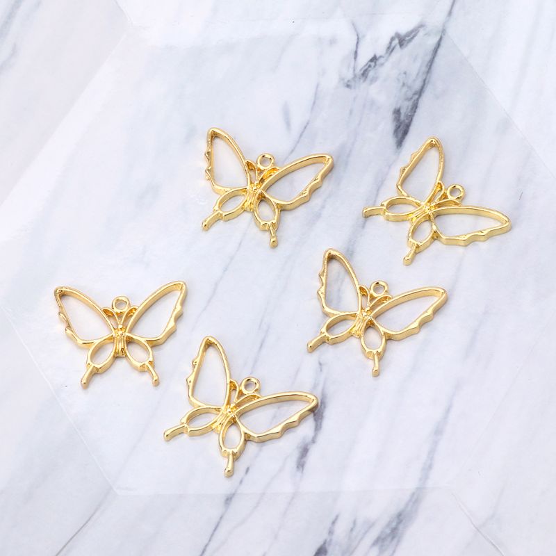 Set 5 Mặt Dây Chuyền Hình Bướm Bằng Resin UV