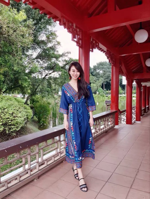 Váy Maxi Thổ Cẩm Boho Đi Biển Xòe Họa Tiết Hình Khối Tay Lỡ Thời Trang Du Lịch Hè V00079 | BigBuy360 - bigbuy360.vn