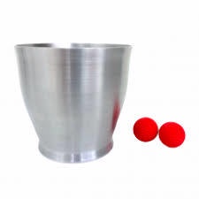 Đồ chơi ảo thuật Chop cup, Ly và banh