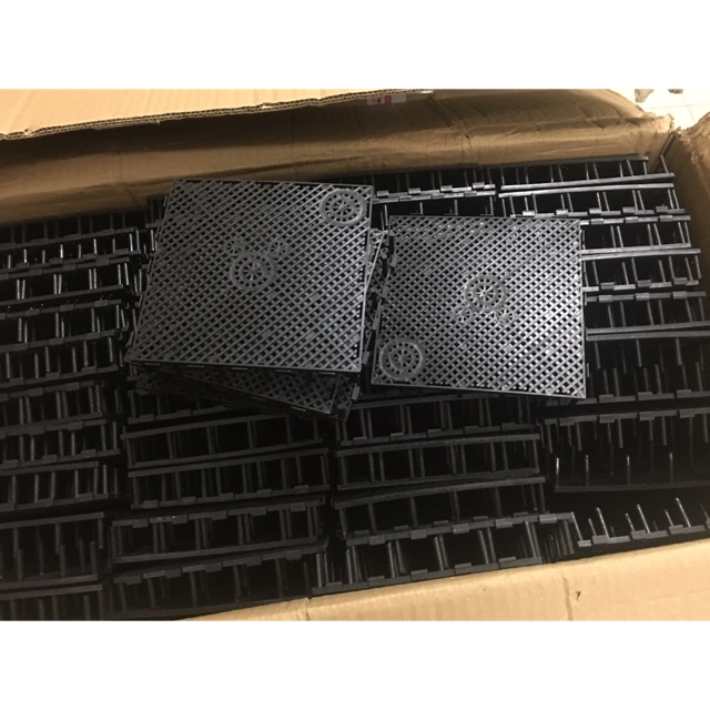 BÁN SỈ Tấm lót đáy bể lọc 1 thùng 300 miếng