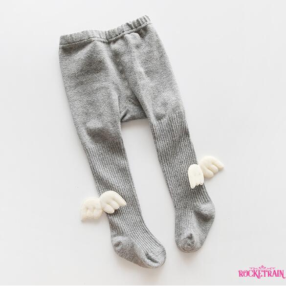 Quần vớ cotton mềm gắn đôi cánh thiên thần ấm áp xinh xắn dành cho bé gái