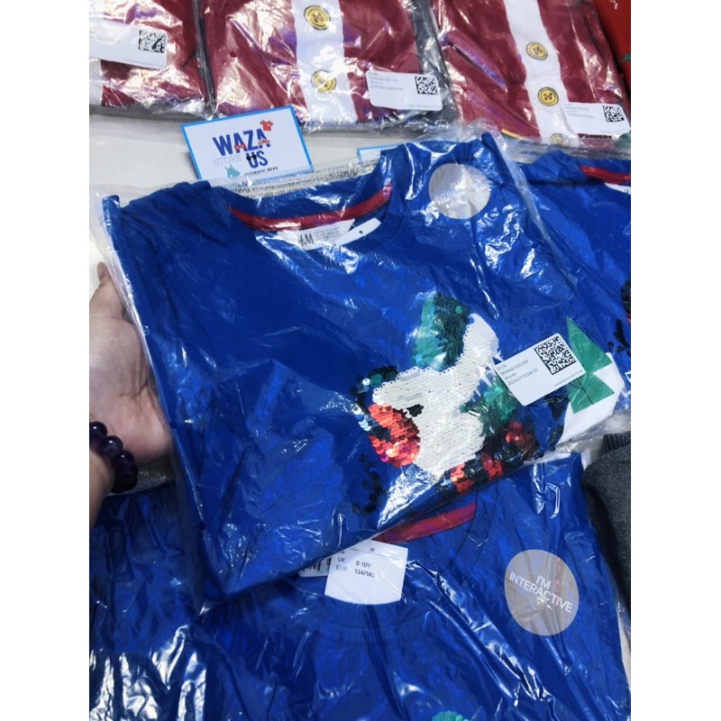 Áo noel bé trai HM vuốt đổi hình