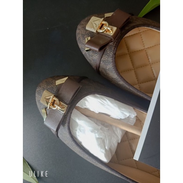 Giày búp bê nữ hiệu Michael Kors