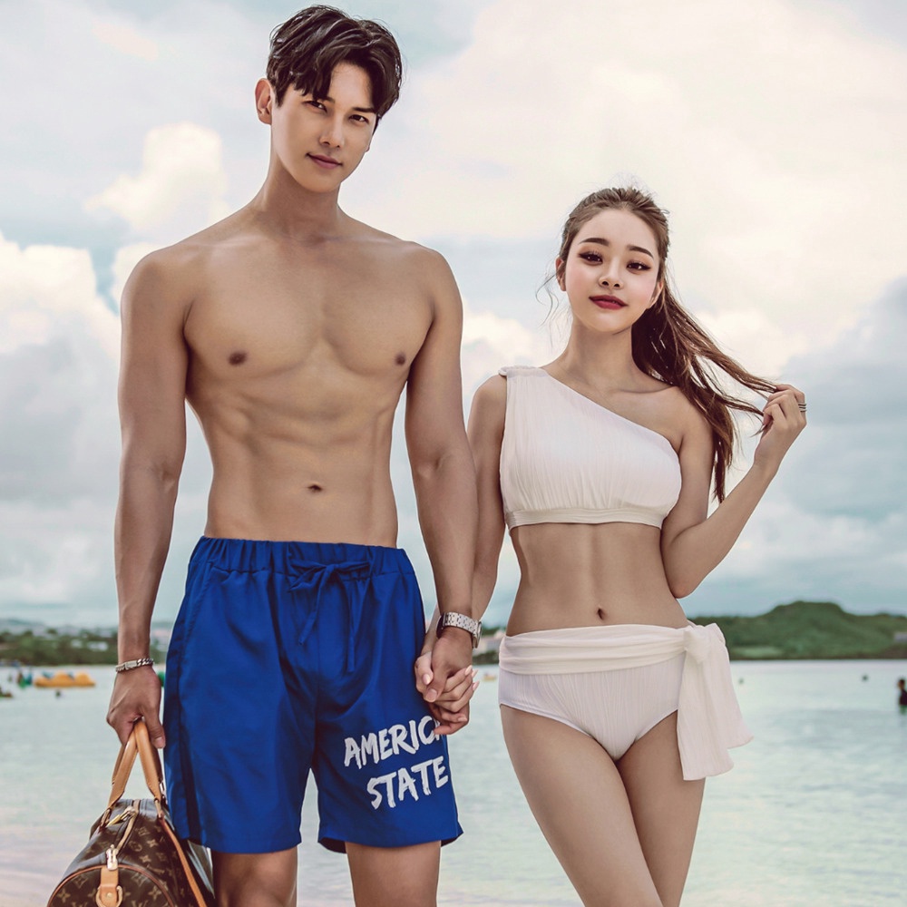 Áo tắm biển nữ 2 mảnh hở vai phong cách hàn quốc sexy , màu trắng sữa COLLENLIFE