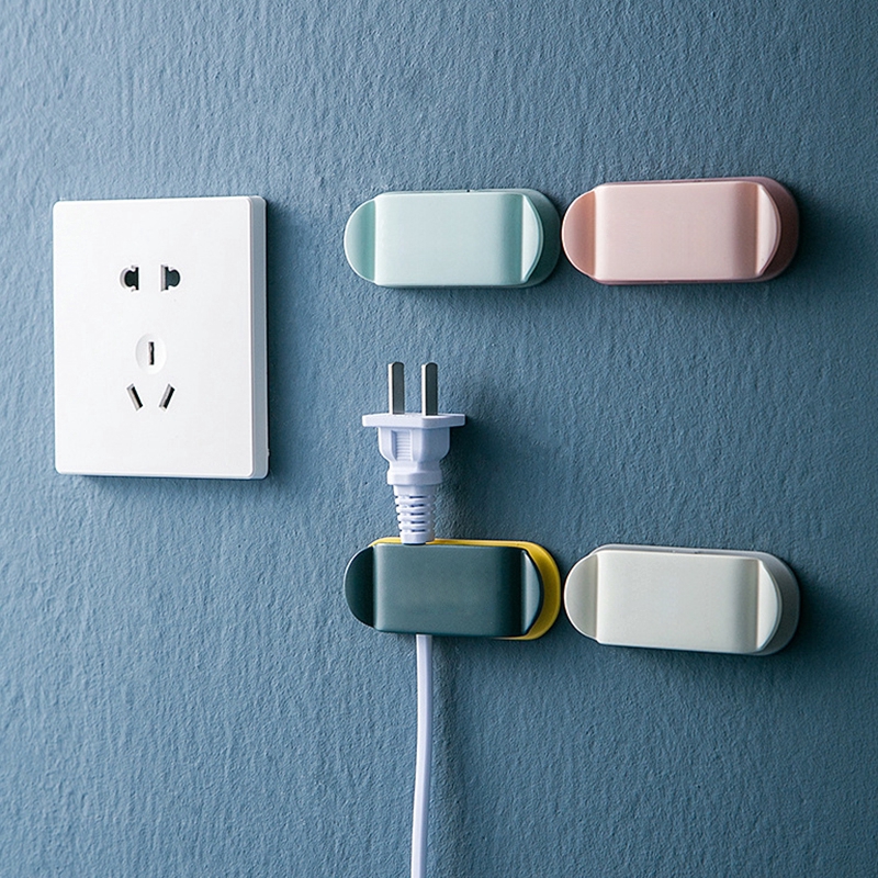 Set 4 Móc Dán Tường Treo Phích Cắm Điện Tiện Lợi