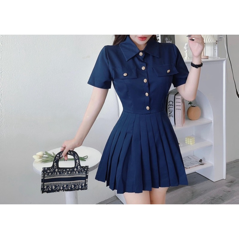 JUM CỔ SƠ MI ĐÍNH NÚT CHÂN XẾP LY