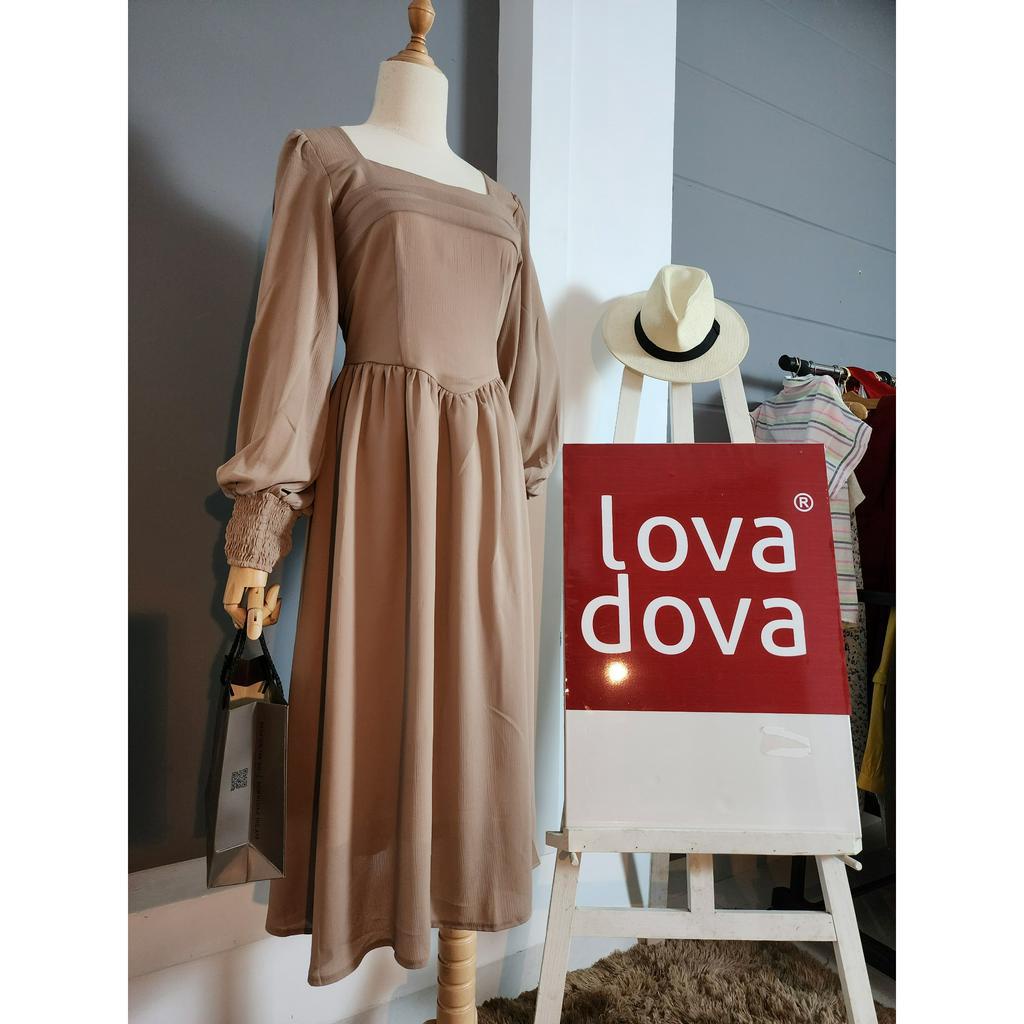 Đầm kiểu nữ tay nhún Lovadova 23D02C001