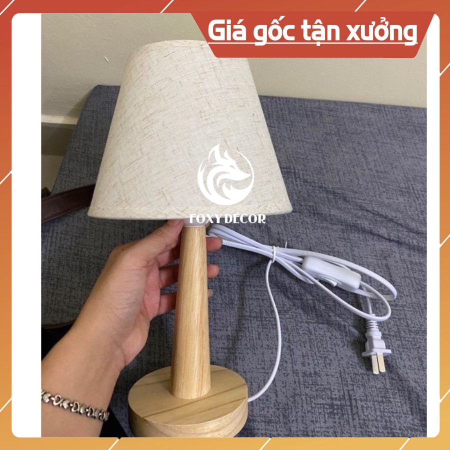 Đèn ngủ, Đèn để bàn thân gỗ thông phong cách Bắc Âu (có công tắc)