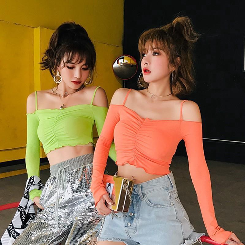 Áo croptop trễ vai tay dài thiết kế quyến rũ cho phái nữ