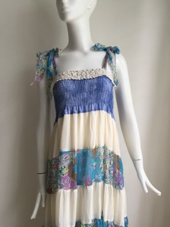 Đầm maxi đi biển