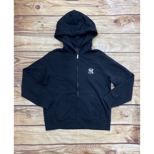 Áo khoác mlb dáng hoodie