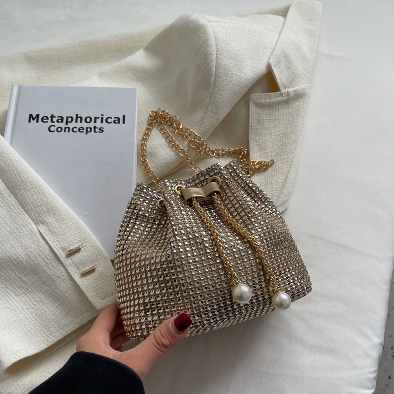 Túi Xách Bucket Đính Đá Phối Dây Xích Thời Trang Đơn Giản